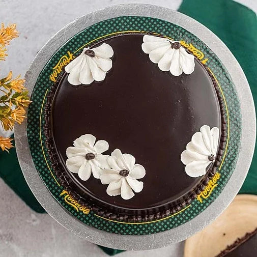 Double Fudge Cake by Hobnob Karachi
