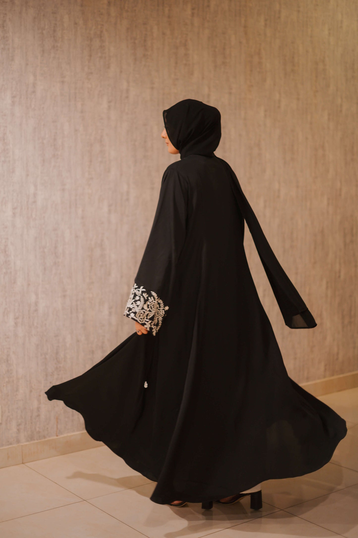 Eclipse Abaya